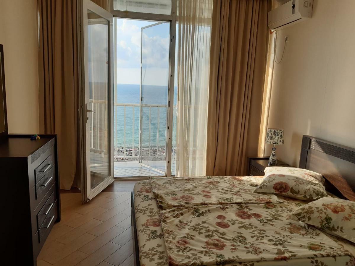 شقة Beautiful House By The Sea باتومي المظهر الخارجي الصورة