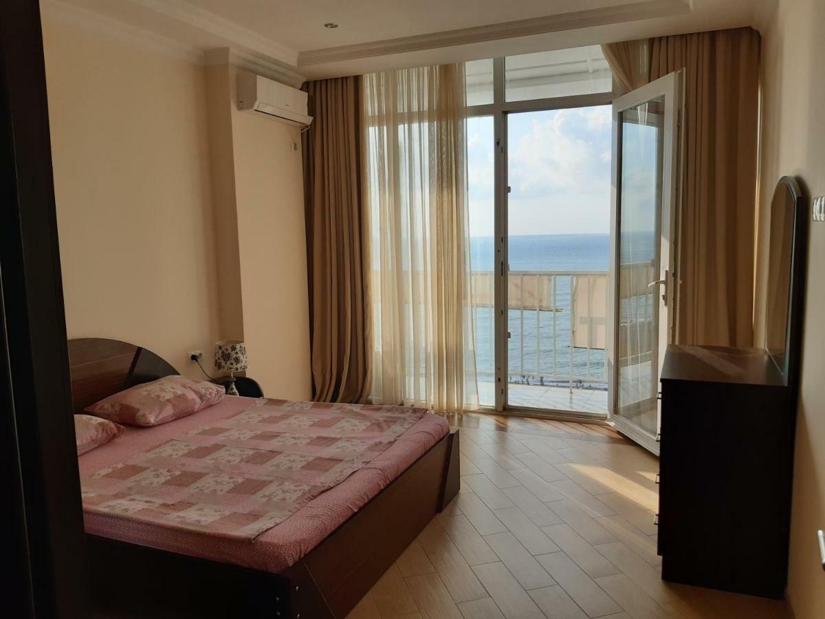 شقة Beautiful House By The Sea باتومي المظهر الخارجي الصورة